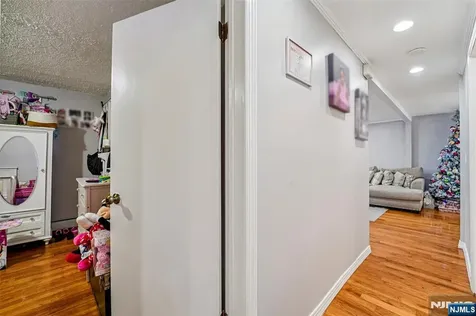 342 Lincoln Avenue Elmwood Park NJ 07407