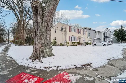 342 Lincoln Avenue Elmwood Park NJ 07407