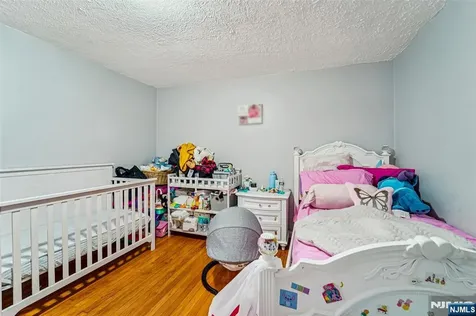 342 Lincoln Avenue Elmwood Park NJ 07407
