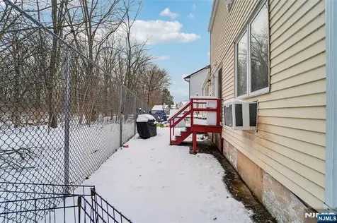 342 Lincoln Avenue Elmwood Park NJ 07407