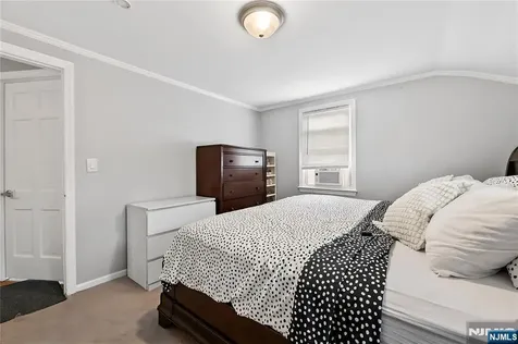 342 Lincoln Avenue Elmwood Park NJ 07407