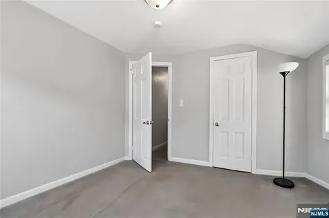 342 Lincoln Avenue Elmwood Park NJ 07407