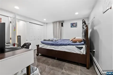 342 Lincoln Avenue Elmwood Park NJ 07407