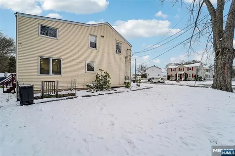 342 Lincoln Avenue Elmwood Park NJ 07407
