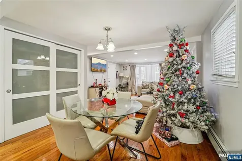 342 Lincoln Avenue Elmwood Park NJ 07407