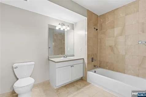 905 River Road Edgewater NJ 07020