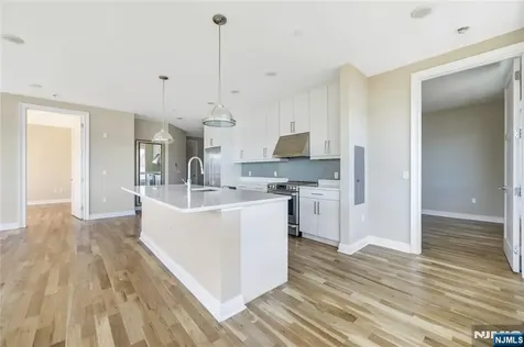 15 Somerset Edgewater NJ 07020