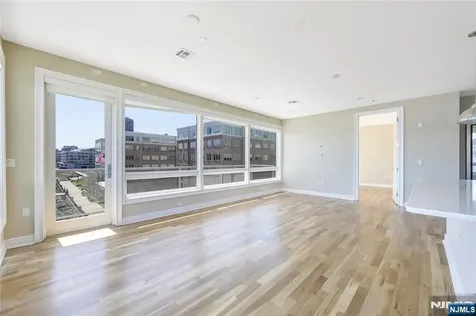 15 Somerset Edgewater NJ 07020