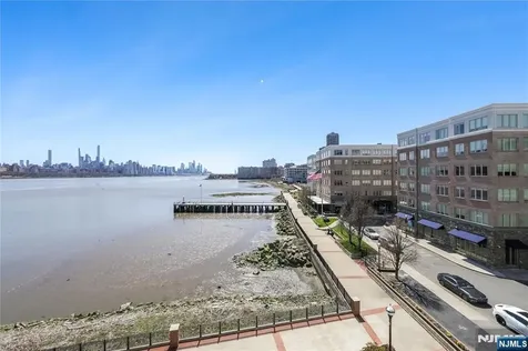 15 Somerset Edgewater NJ 07020