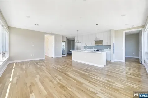 15 Somerset Edgewater NJ 07020