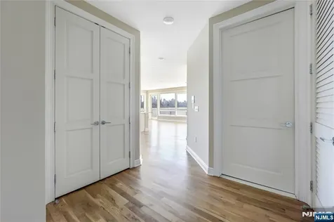 15 Somerset Edgewater NJ 07020
