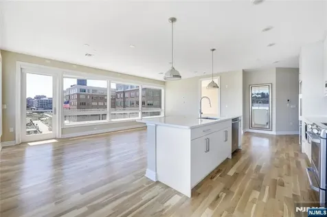 15 Somerset Edgewater NJ 07020