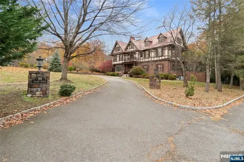 90 Gregory Avenue West Orange NJ 07052
