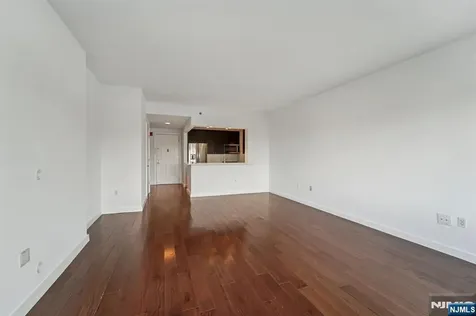 3118 City Place Edgewater NJ 07020