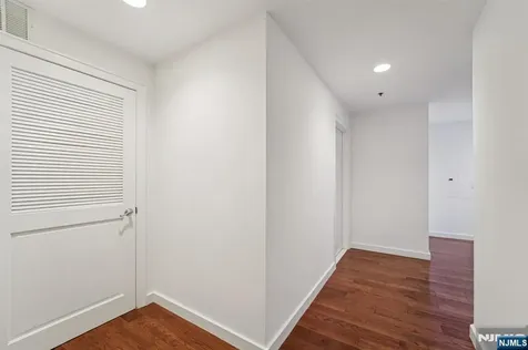 3118 City Place Edgewater NJ 07020