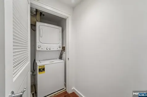 3118 City Place Edgewater NJ 07020
