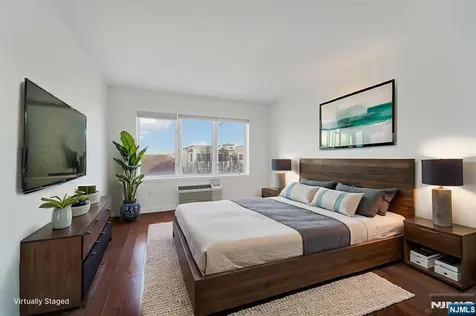 3118 City Place Edgewater NJ 07020