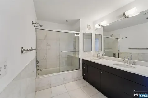 3118 City Place Edgewater NJ 07020