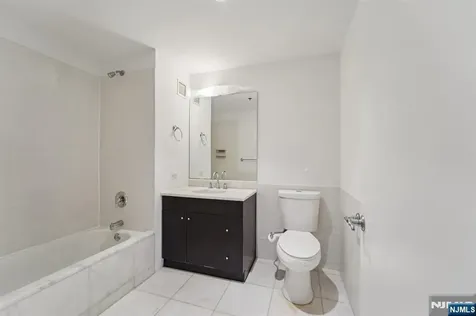 3118 City Place Edgewater NJ 07020