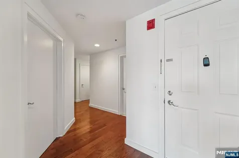 3118 City Place Edgewater NJ 07020