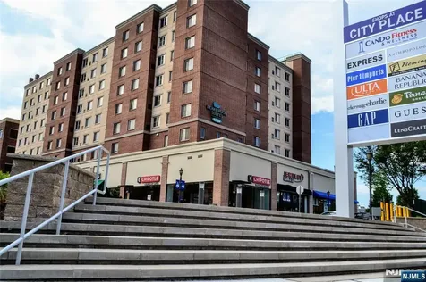 3118 City Place Edgewater NJ 07020