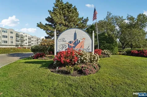 129 The Promenade Edgewater NJ 07020