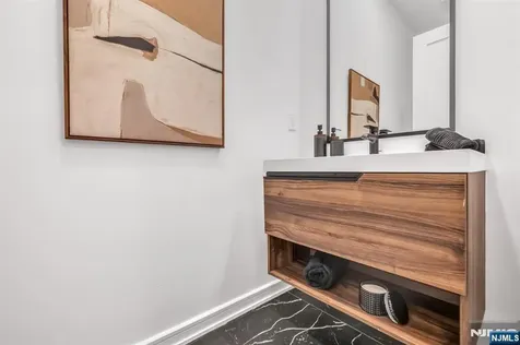 23 Fey Place Oradell NJ 07649