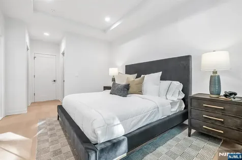 23 Fey Place Oradell NJ 07649