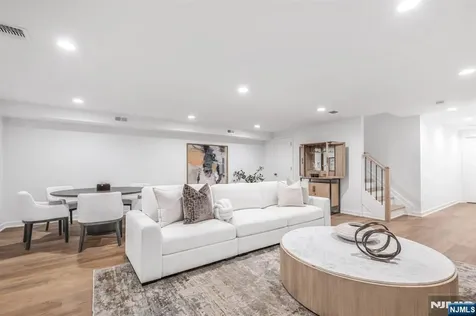 23 Fey Place Oradell NJ 07649