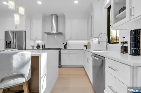23 Fey Place Oradell NJ 07649