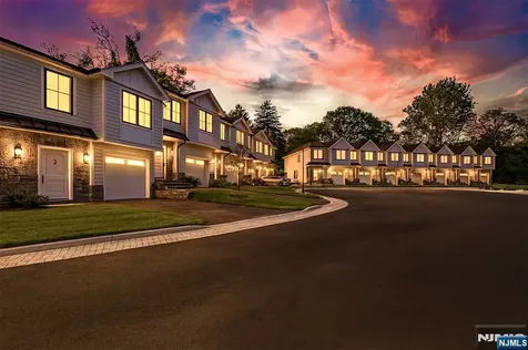 21 Fey Place Oradell NJ 07649