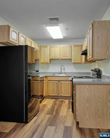 9 Madison Avenue Paterson NJ 07524