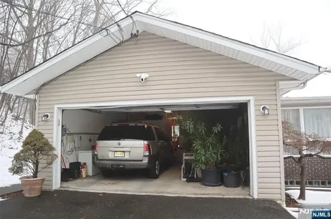 97 Squaw Brook Road North Haledon NJ 07508