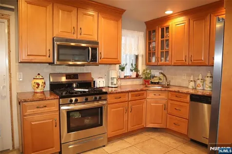 97 Squaw Brook Road North Haledon NJ 07508
