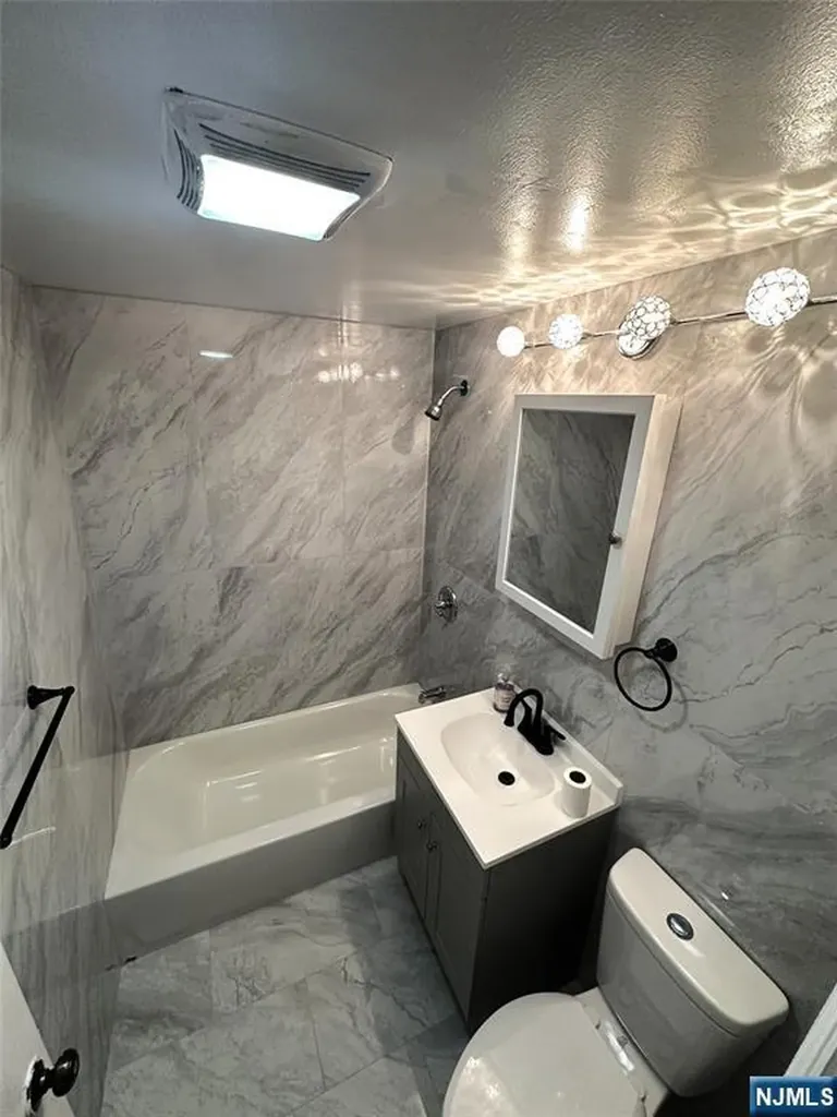 10 Anderson Avenue Moonachie NJ 07074
