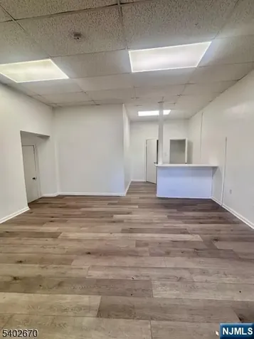 402 Hawthorne Avenue Newark NJ 07112