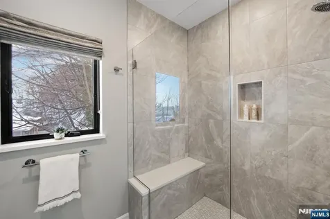 606 Undercliff Avenue Edgewater NJ 07020