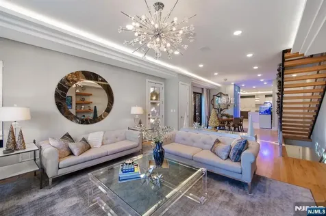 606 Undercliff Avenue Edgewater NJ 07020