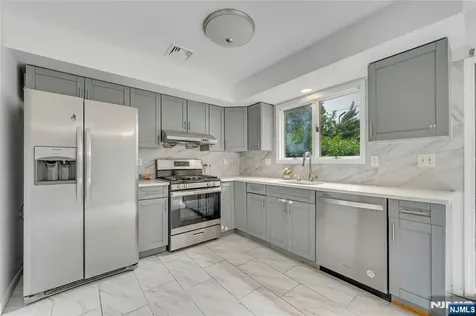 2410 3rd Street Fort Lee NJ 07024