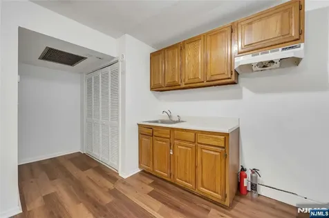 2410 3rd Street Fort Lee NJ 07024