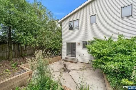 2410 3rd Street Fort Lee NJ 07024