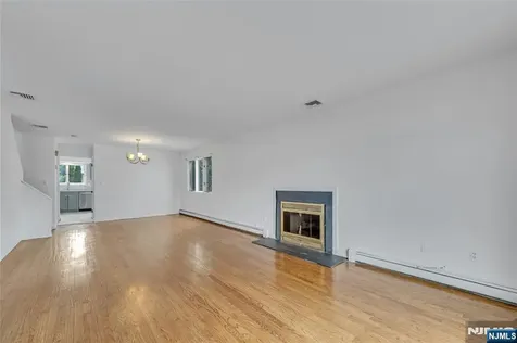 2410 3rd Street Fort Lee NJ 07024