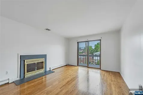 2410 3rd Street Fort Lee NJ 07024