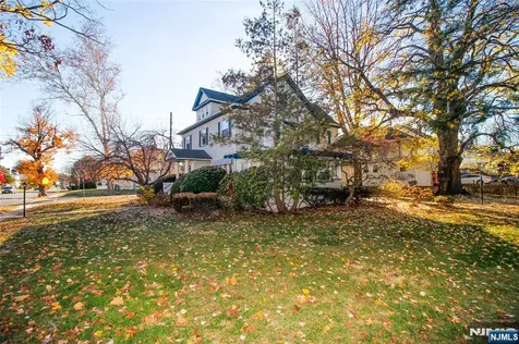 301 3rd Street Clifton NJ 07011