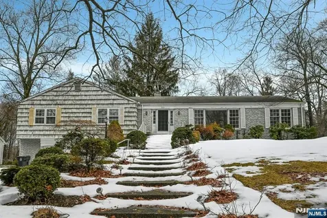 229 Allison Court Englewood NJ 07631