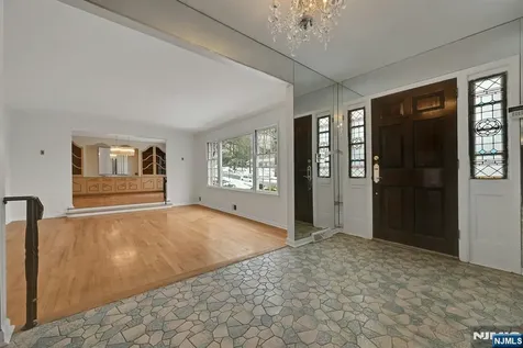 229 Allison Court Englewood NJ 07631