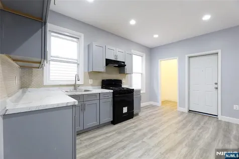 119 Ridgewood Avenue Newark NJ 07108