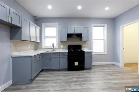 119 Ridgewood Avenue Newark NJ 07108