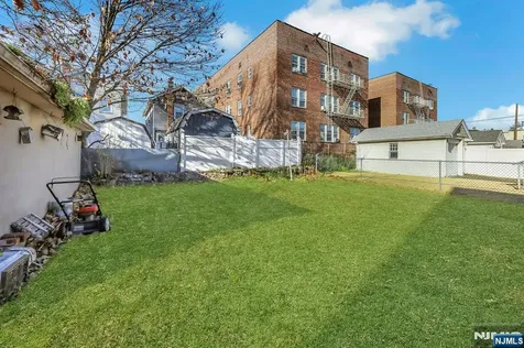 835 Chestnut Street Kearny NJ 07032
