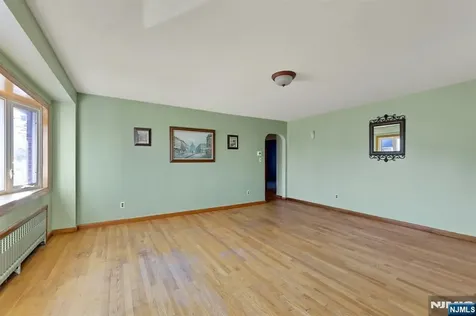835 Chestnut Street Kearny NJ 07032